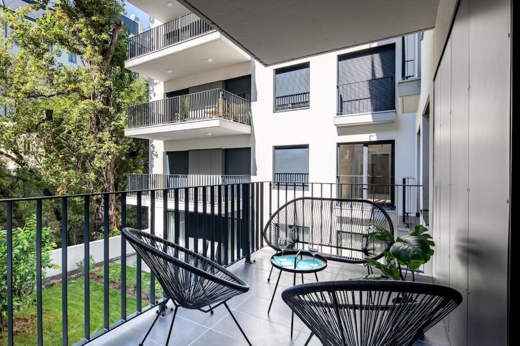 Apartament Marone 209 ~ Ac/balcony/indoor Parking